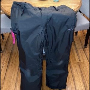 686 Board Pants. Great condition! Lots of Life!